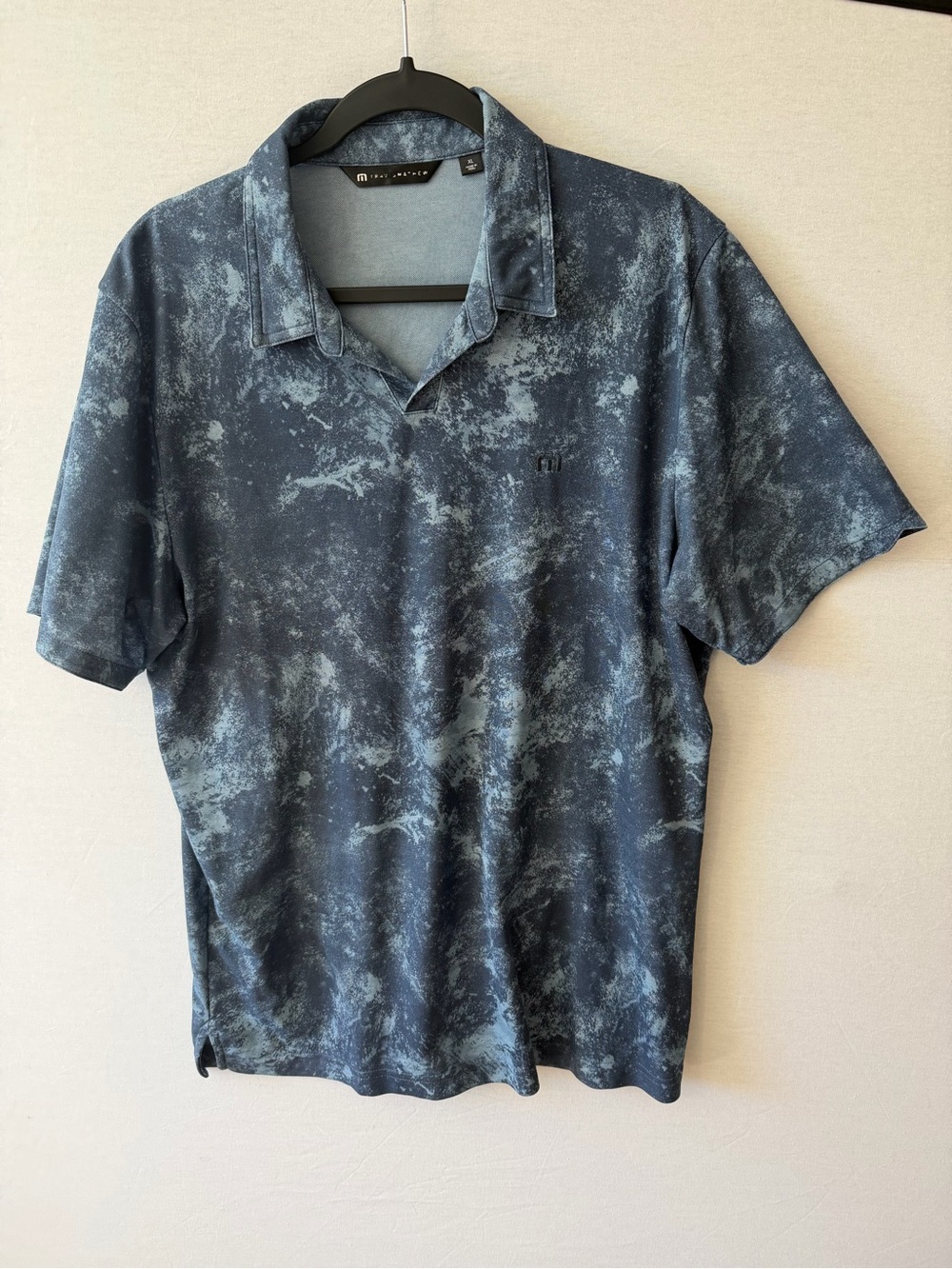 Travis Mathew Navy and Light Blue Marble-Pattern Short Sleeve Polo